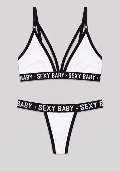 Komplet bielizny z napisem "Sexy baby"