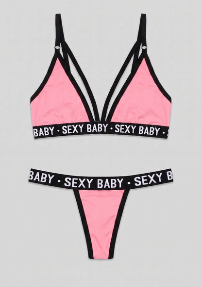 Komplet bielizny z napisem "Sexy baby"