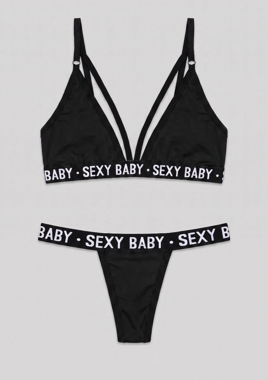 Komplet bielizny z napisem "Sexy baby"