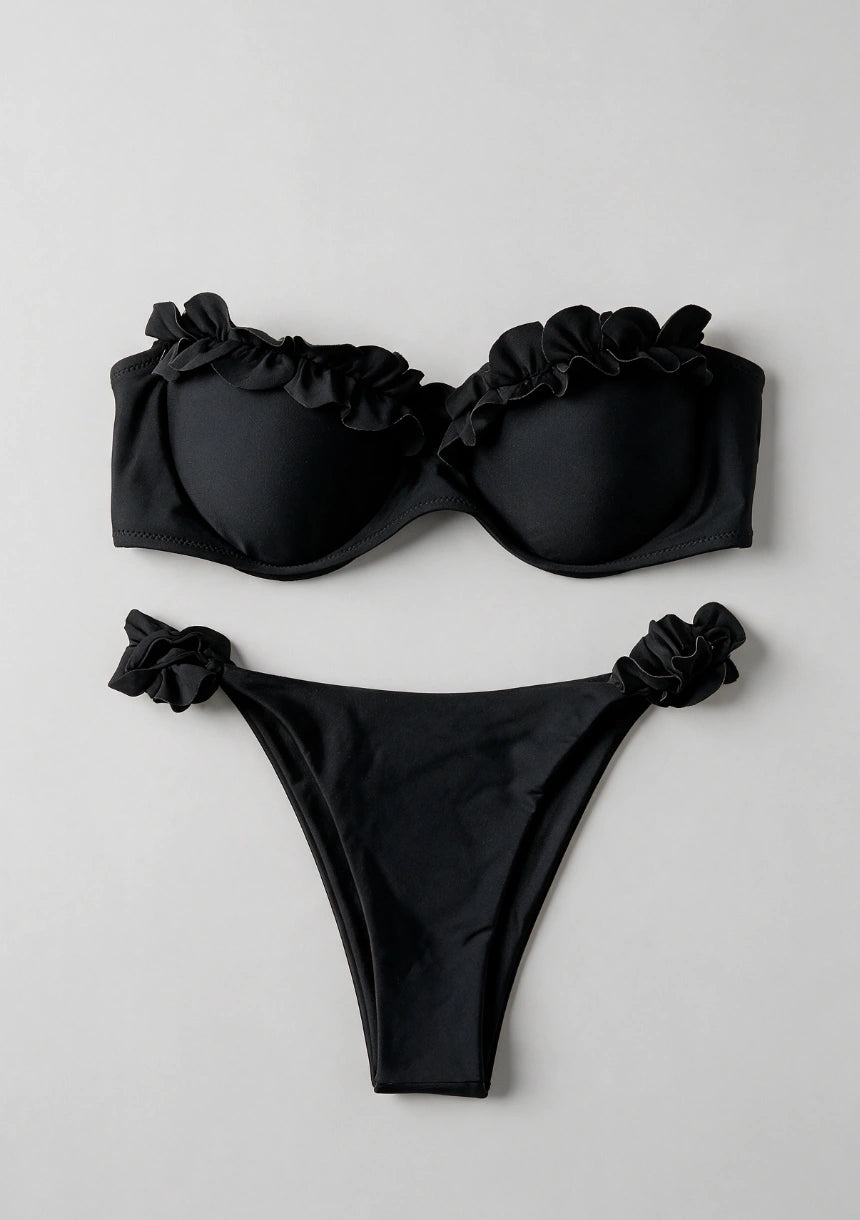 Dwuczęściowy strój kąpielowy bikini z ozdobnymi falbankami