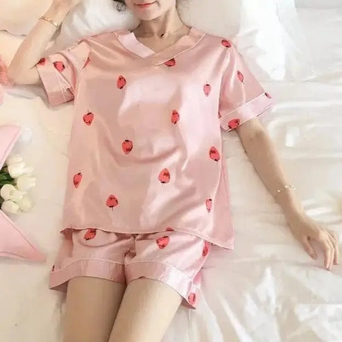 Piżama damska w truskawki - Różowy / S